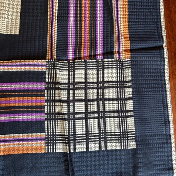 Elegant Multicolor striped Scarf silk hand, rolled ladies accessory - Picture 7 of 7